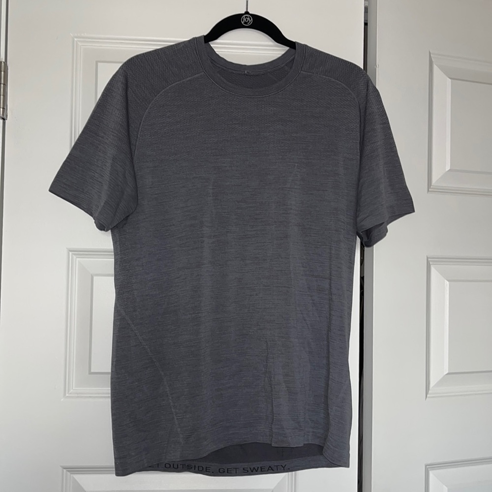 Mens luluLemon T-shirt